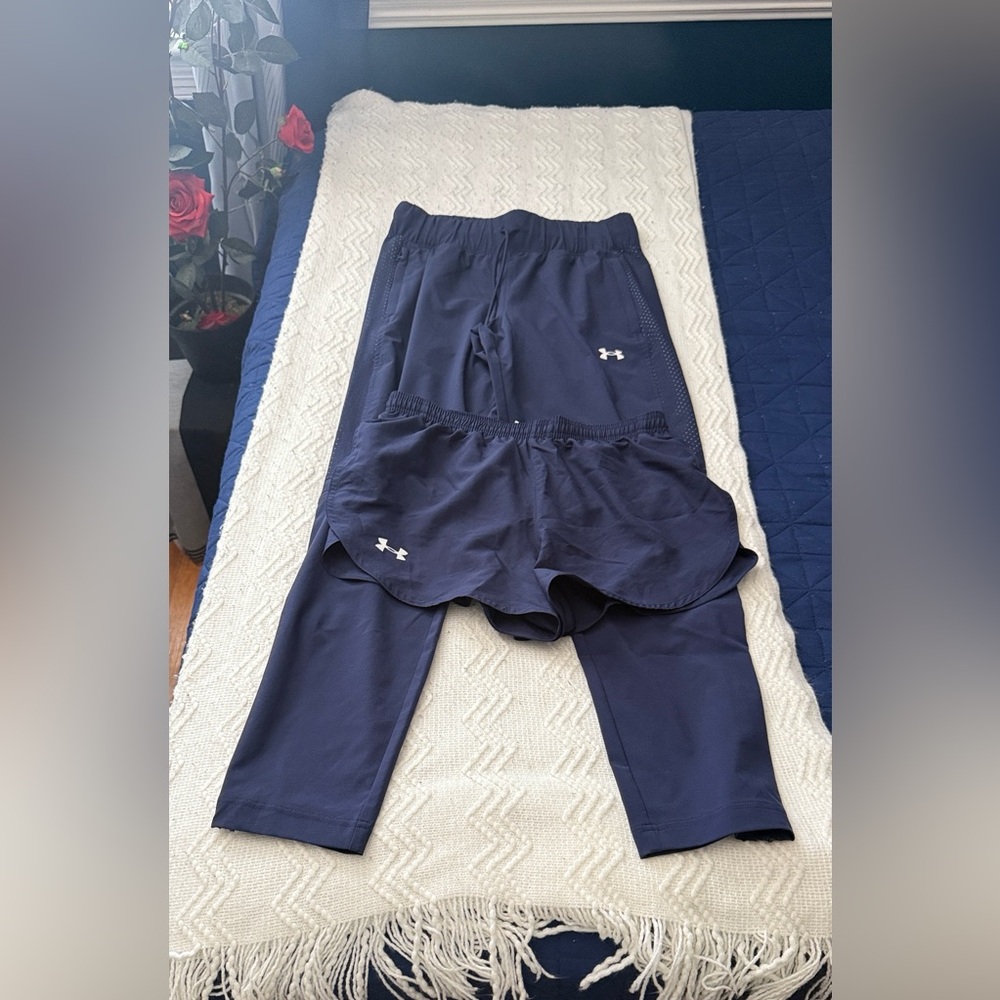 Under Armour women’s  Navy Shorts and Pants Set